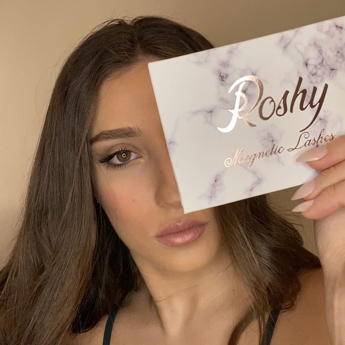 Roshy lashes look 4